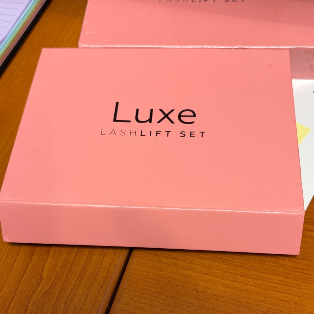 Luxe Lash Lift Kit in Soft Pink